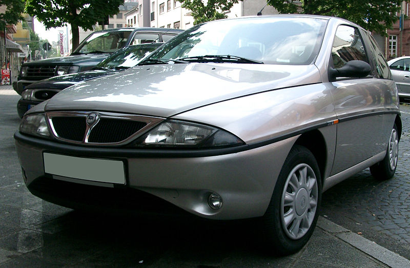 800px-Lancia_Y_front_20070523.jpg
