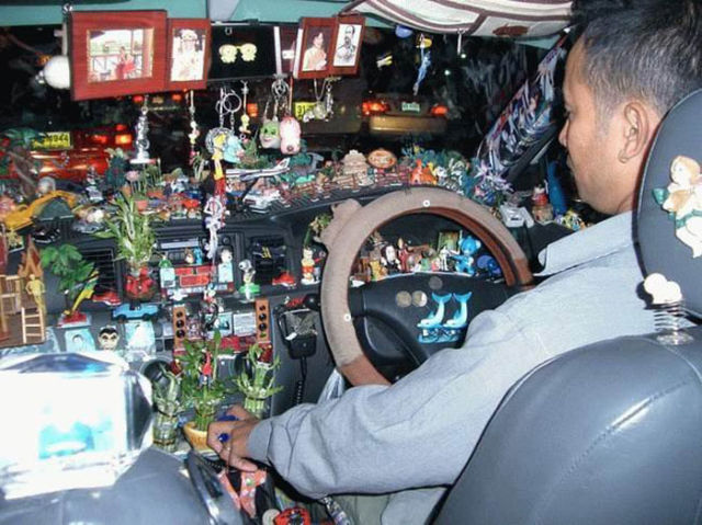 driving_safely_never_heard_of_it_640_14.jpg