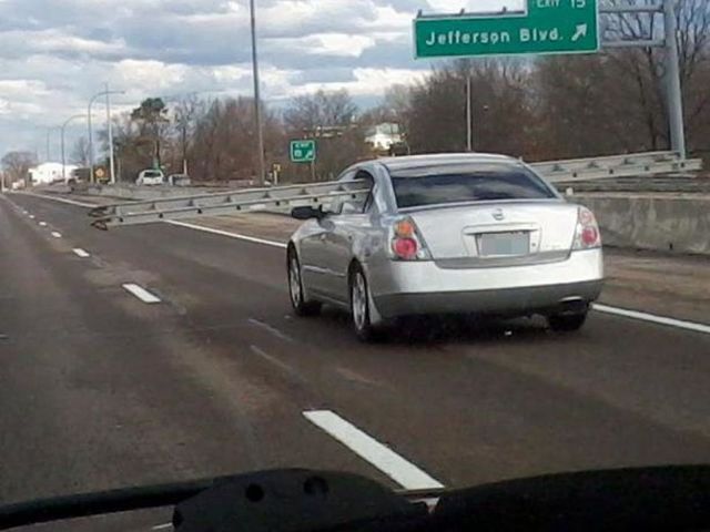 driving_safely_never_heard_of_it_640_23.jpg