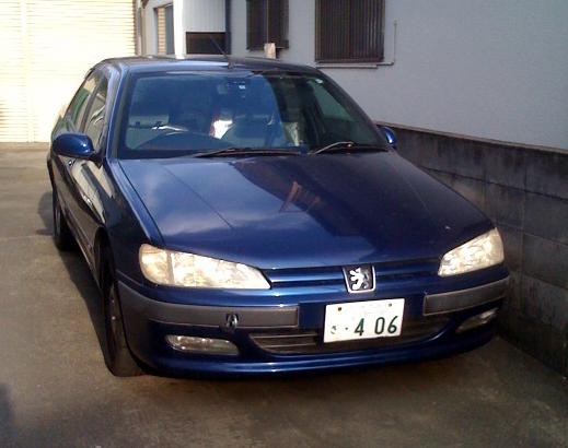 sedan01.jpg
