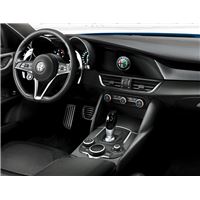 GIULIA_3GRADE_p44_HD.jpg