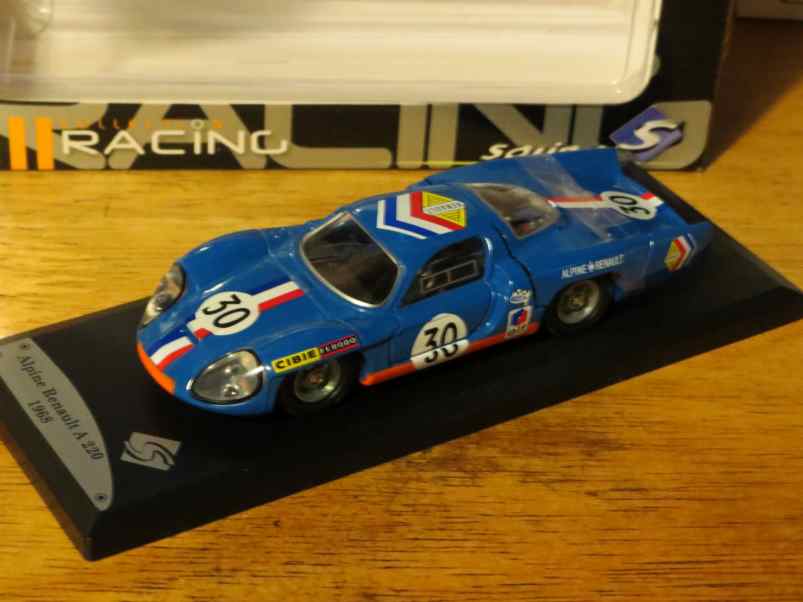 Alpine A220 1068 001.jpg
