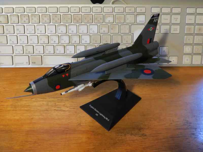 lightning01.jpg