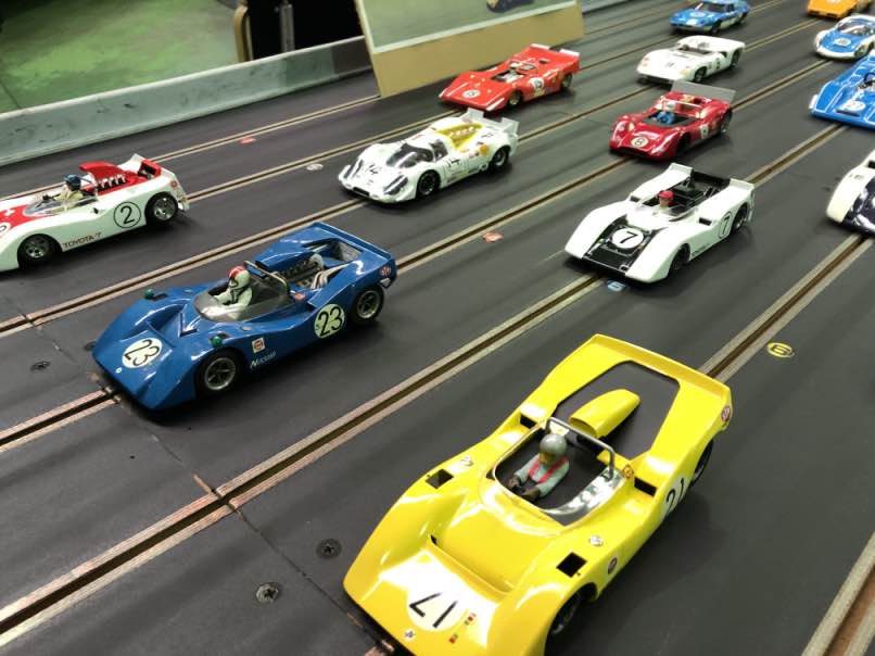 slotcar203.jpg
