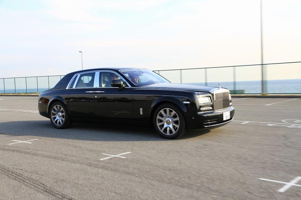 Phantom09.jpg