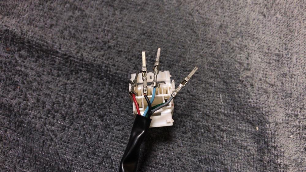 コネクタ開いてオスピン外し