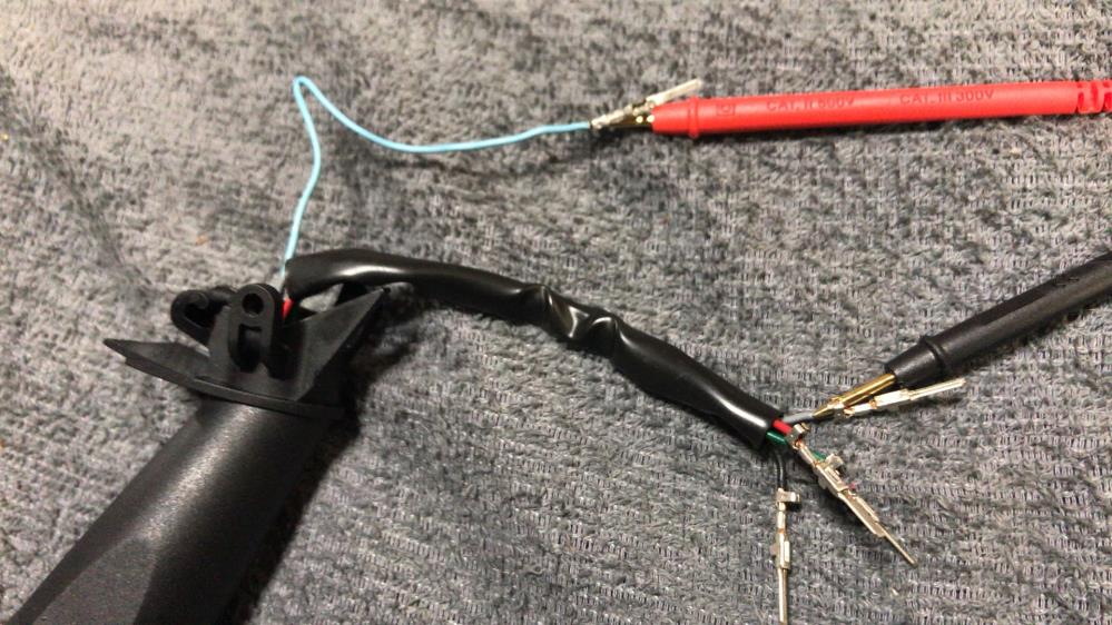 導通チェックなので + - どちでも良いのですよー