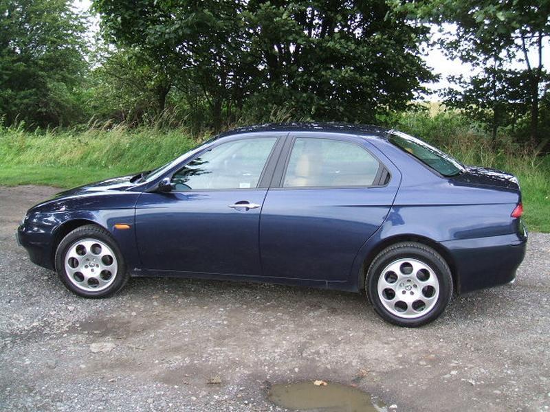 156sedan.jpg
