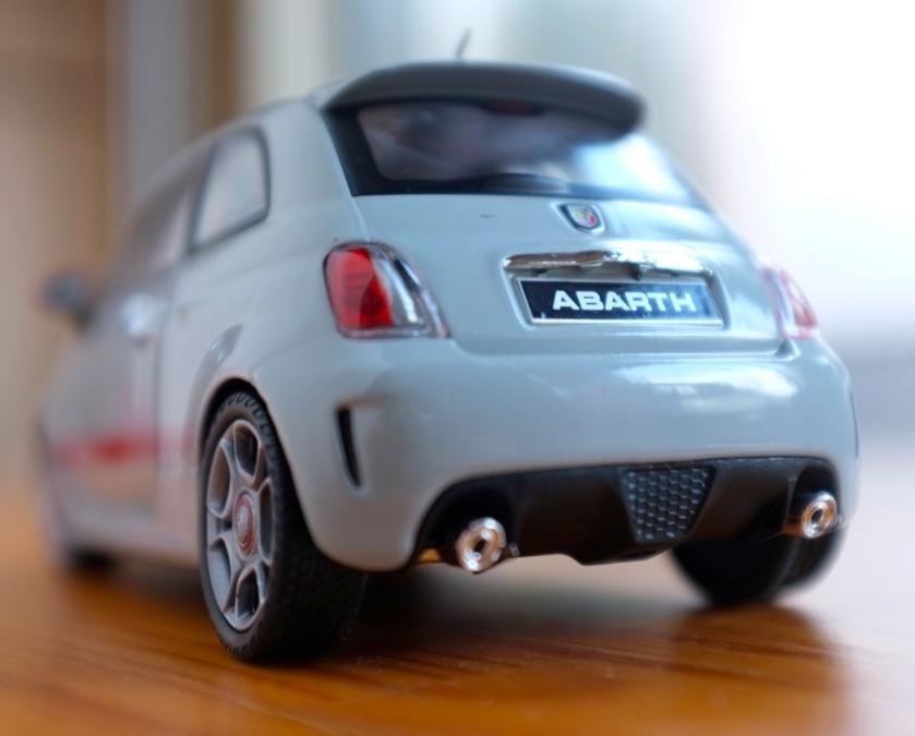 アバルト500
