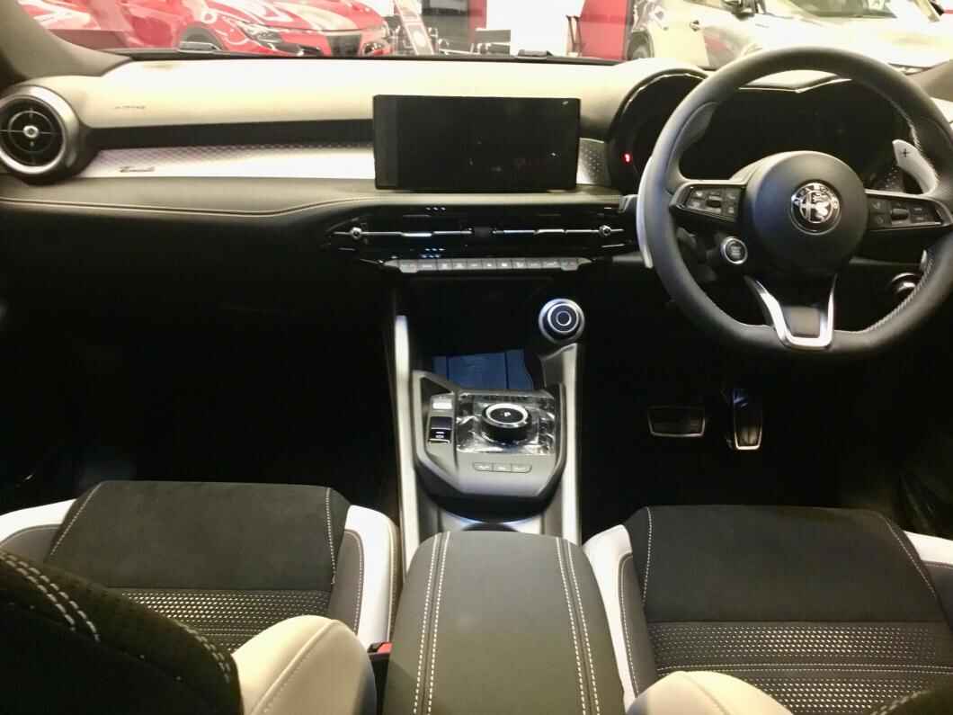 b166fwd5m.jpg