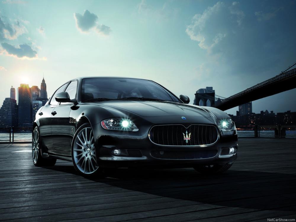 Maserati-Quattroporte_Sport_GT_S-2010-1024-01.jpg