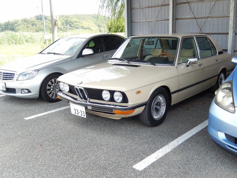 ＢＭＷ５２０（E12)　です。