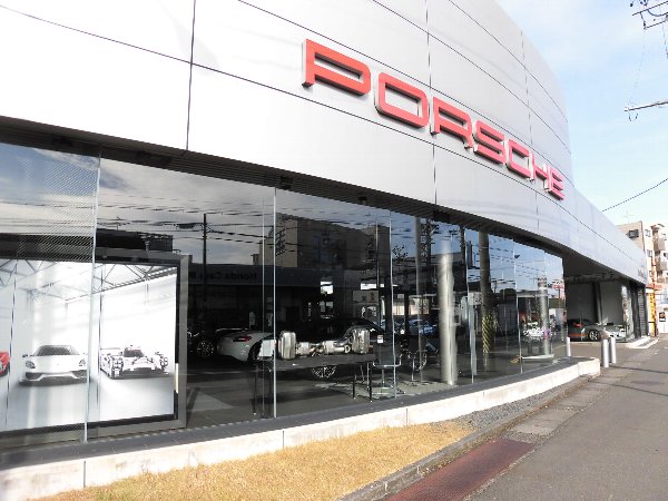 PORSCHE.jpg