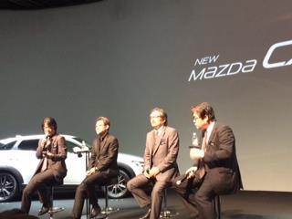 mazda4人.png