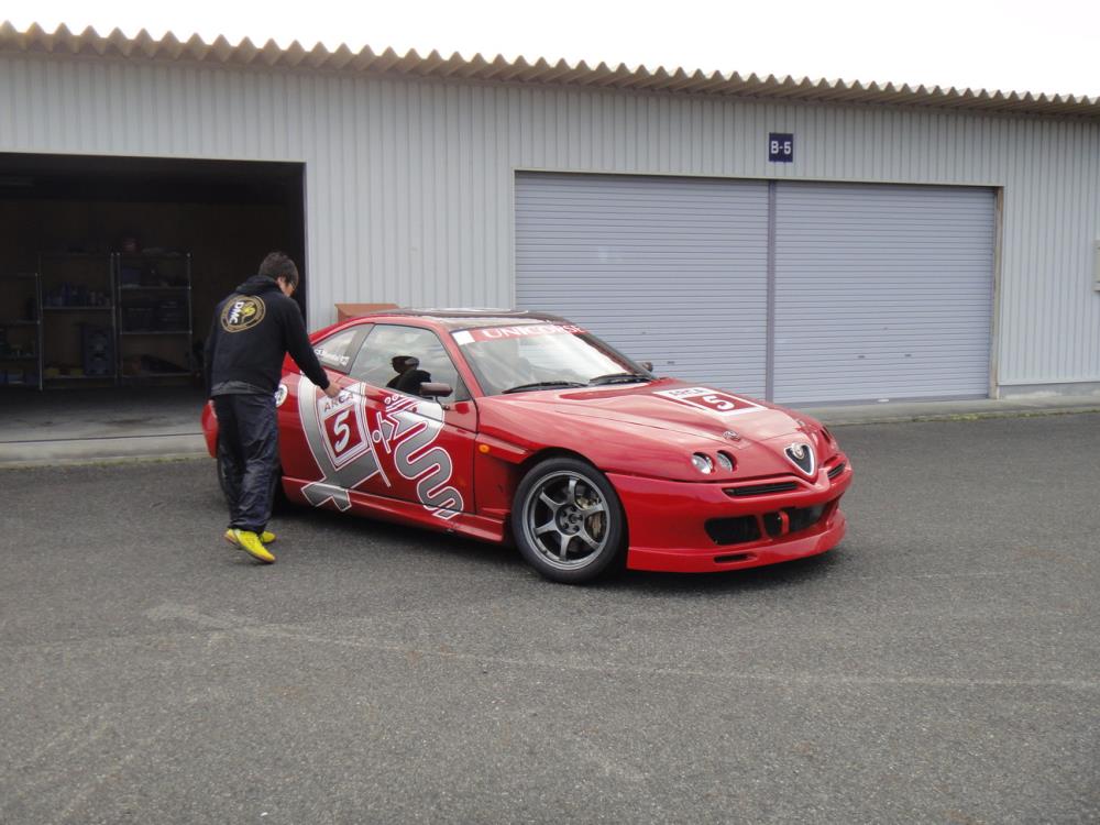 Alfaromeoテスト走行