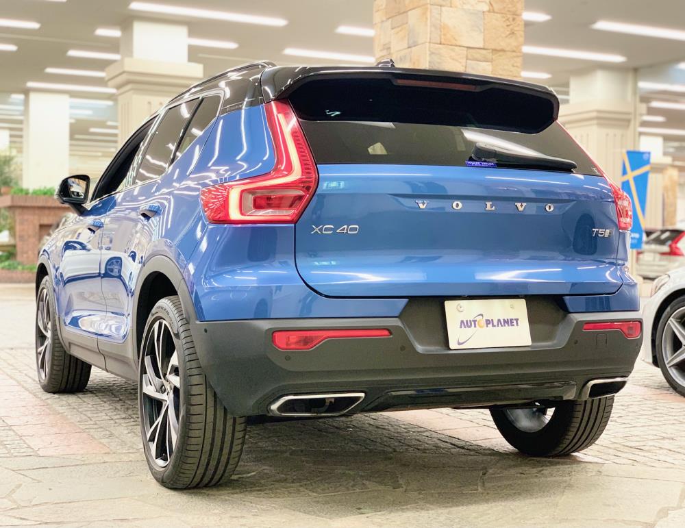 XC40-3.jpg
