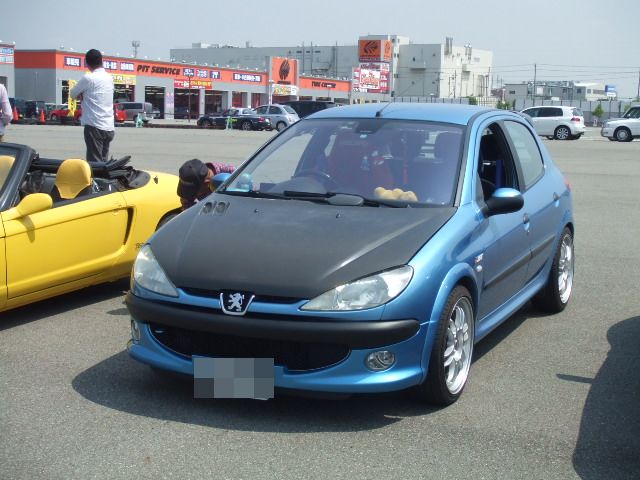 プジョー