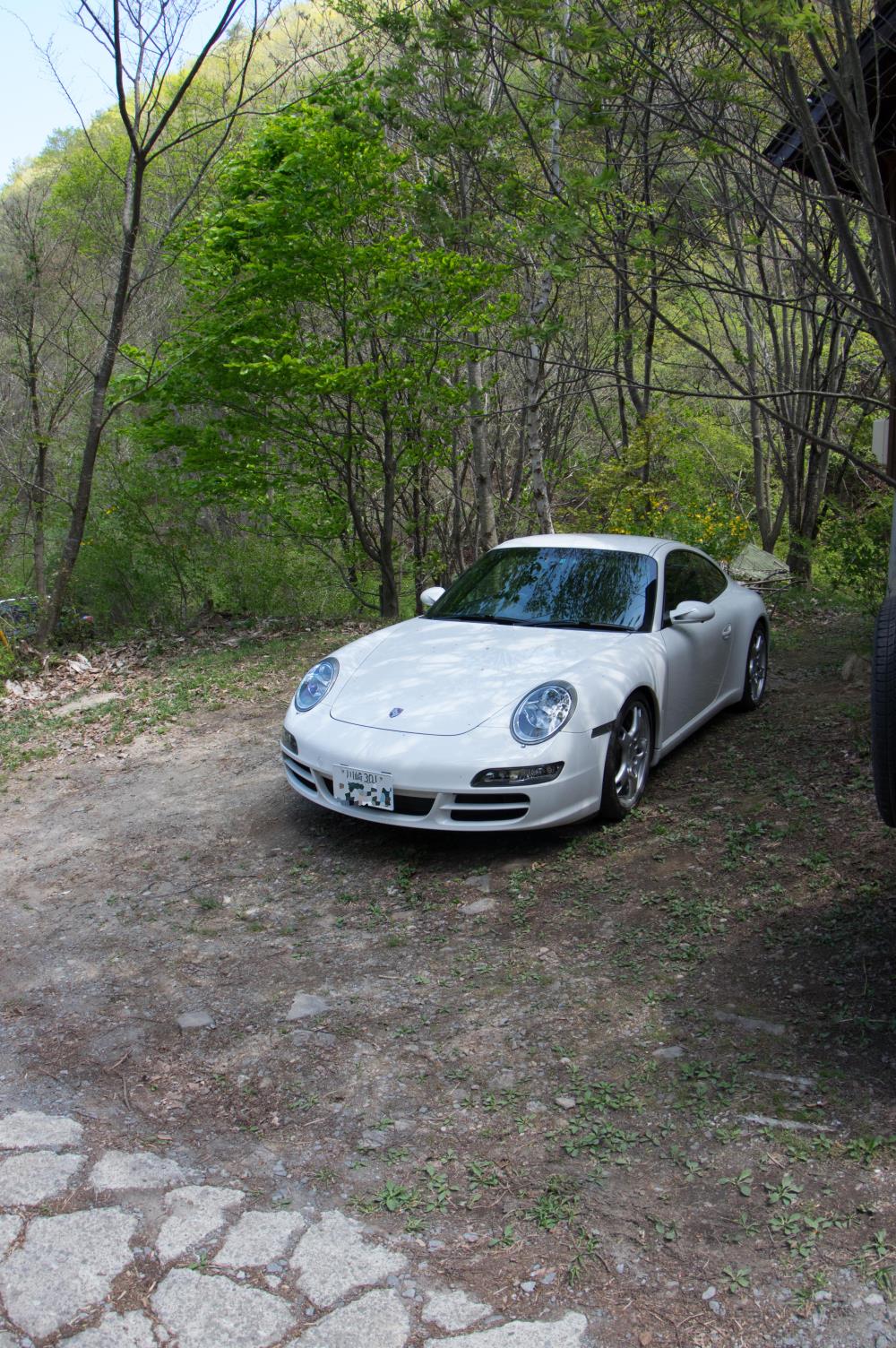 911