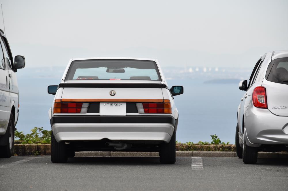 アルファ75