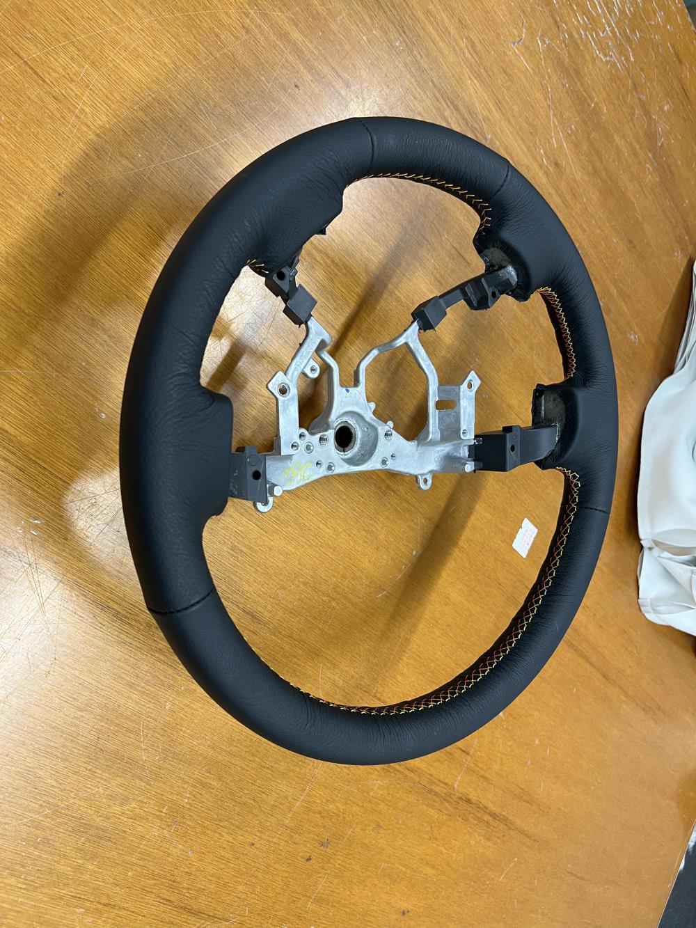 FncmdUjacAI93Hp.jpg