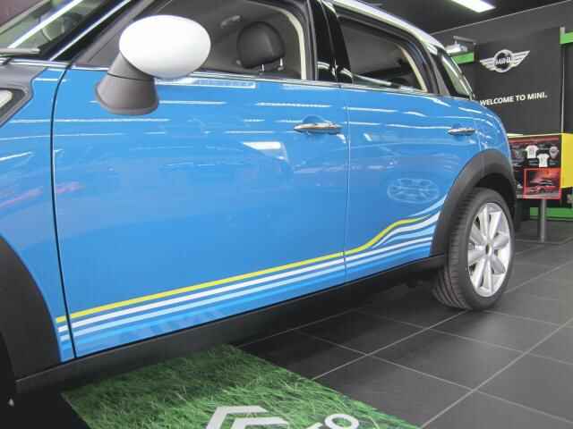 R60M2-thumb-640x480-122463.jpg