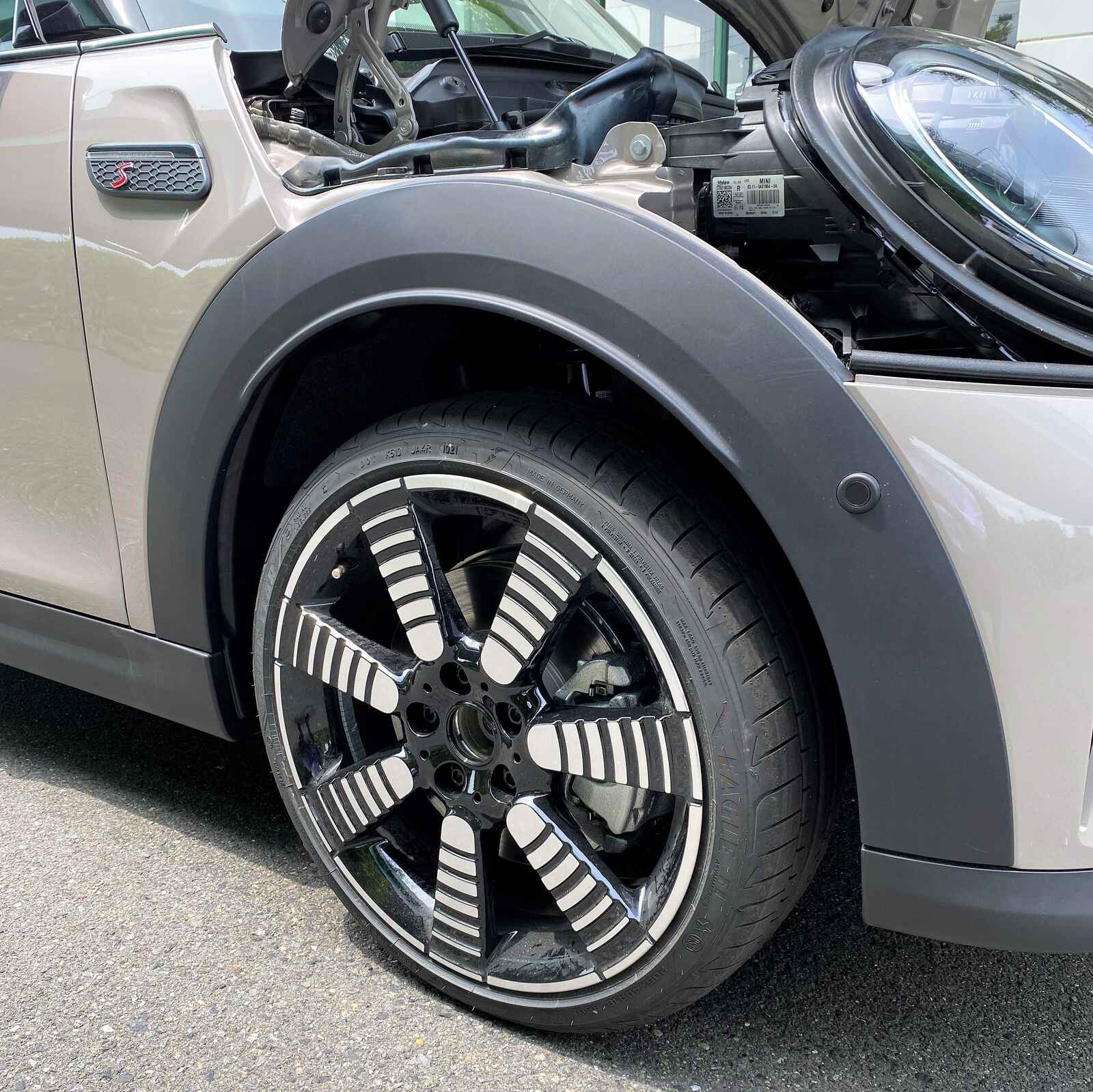 MINI5 (2).jpg