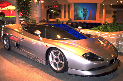 イタルデザイン・ナツカＭ12.jpg