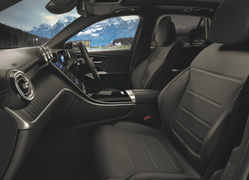 glc220d4matic-interior-4-exclusivepackage.jpg