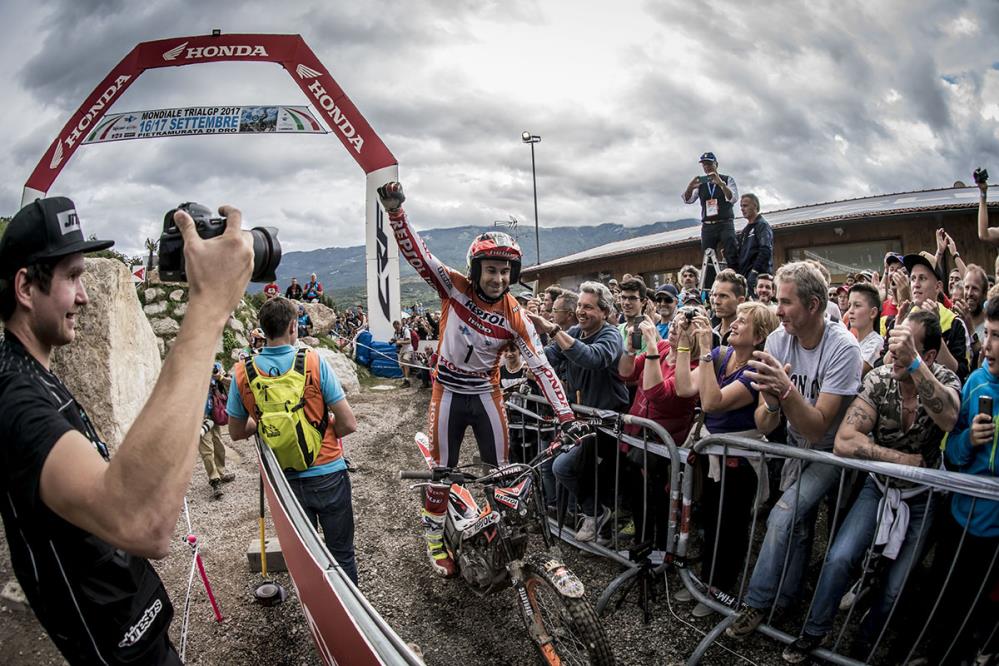 TrialGP_r8_0141_ps.jpg