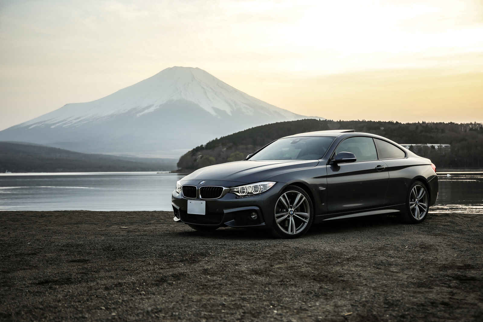 435i